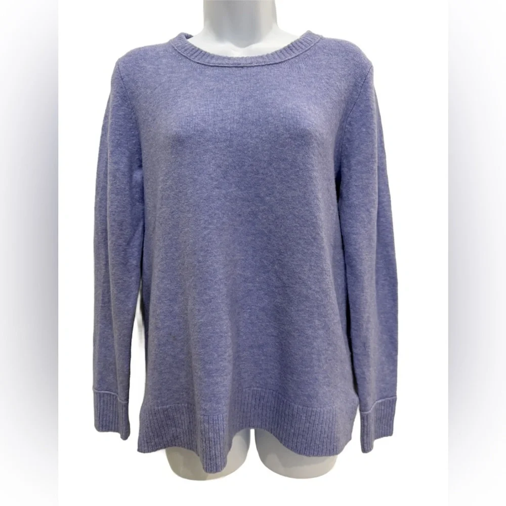 J. Crew Light Blue Crew Neck Sweater. Medium